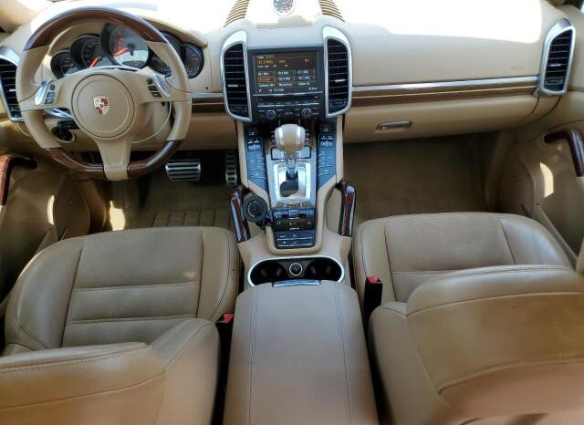 
								2013 Porsche Cayenne full									