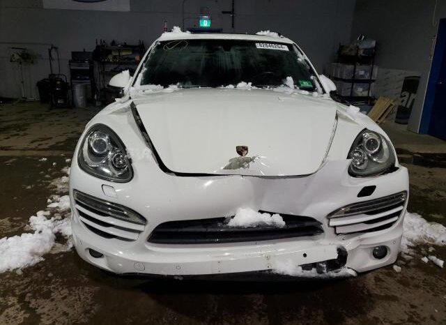 
								2013 Porsche Cayenne full									