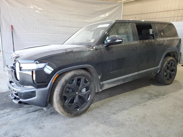 2025 Rivian R1s