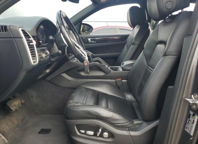 
								2019 Porsche Cayenne full									