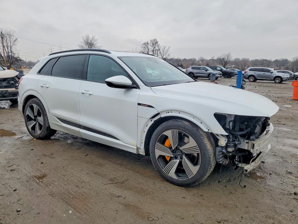 2022 Audi E-tron