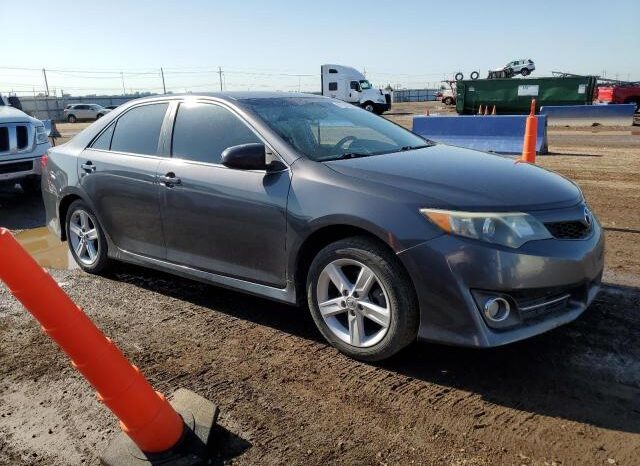 
								2014 Toyota Camry l full									