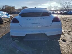 
										2015 Porsche Panamera full									