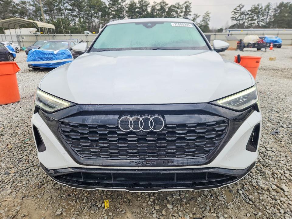 2024 Audi Q8