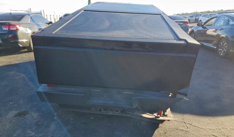 
								2025 Tesla Cybertruck full									