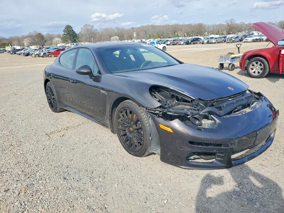 2016 Porsche Panamera