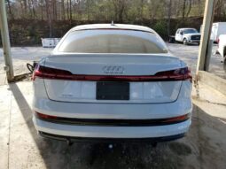 
										2022 Audi E-tron full									