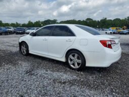 
										2014 Toyota Camry l full									