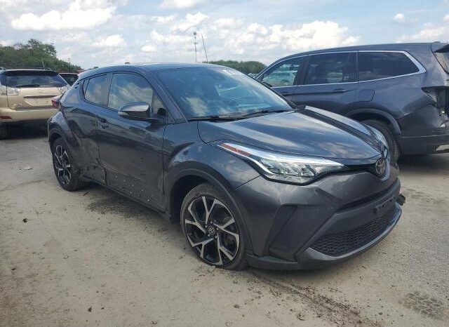 
								2022 Toyota C-hr full									