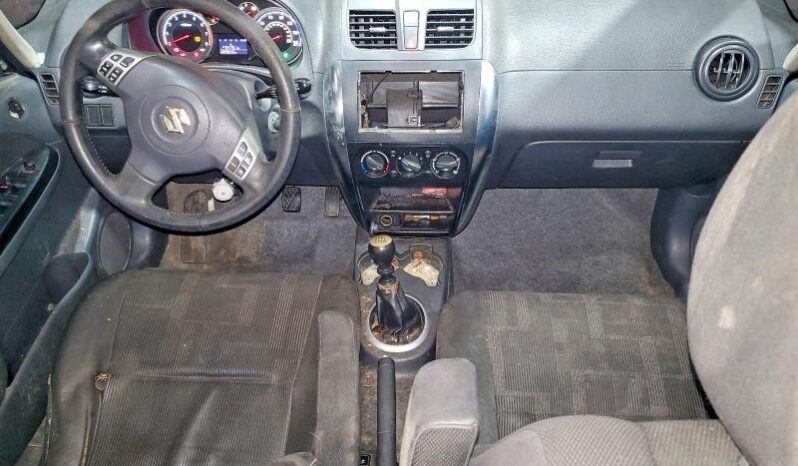 
								2012 Suzuki Sx4 full									