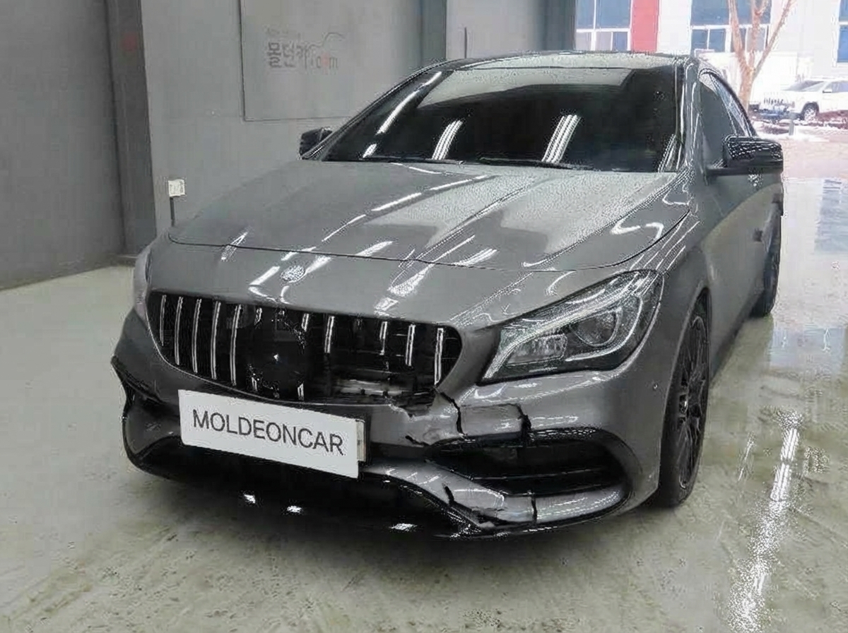 MERCEDES BENZ CLA 45 AMG