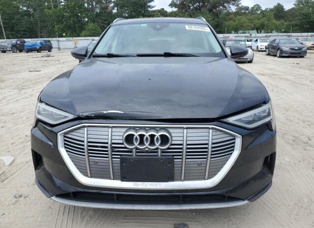 
								2019 Audi E-tron full									