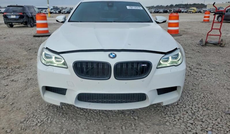 
								2016 BMW M5 full									