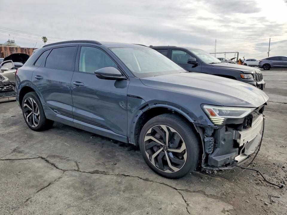 2024 Audi Q8