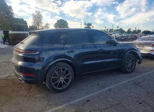 
								2024 Porsche Cayenne full									