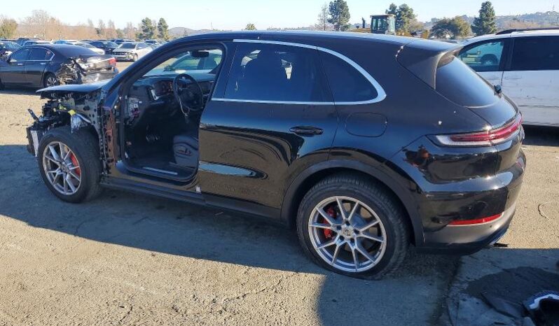 
								2025 Porsche Cayenne full									
