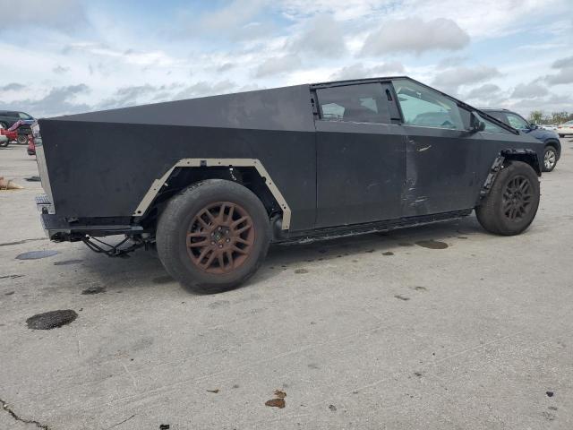 2024 Tesla Cybertruck
