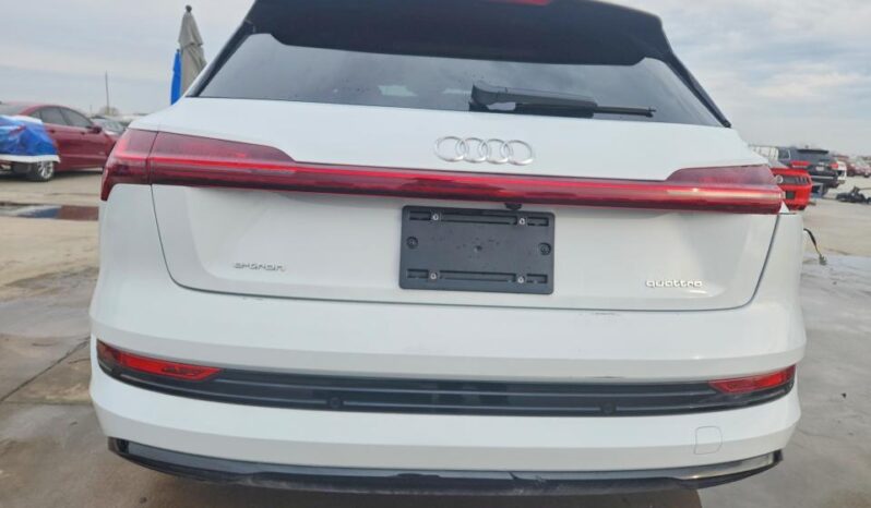
								2021 Audi E-tron full									