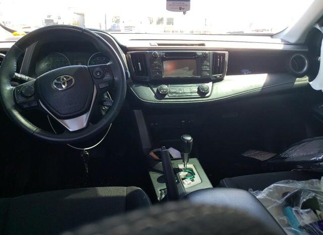 
								2018 Toyota Rav4 full									