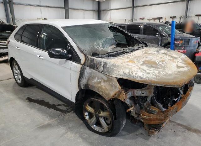 
								2024 Ford Edge se full									