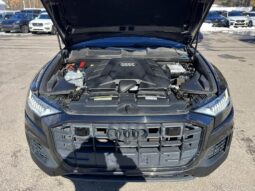 
										2019 Audi Q8 full									