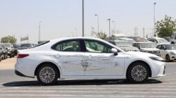 
										TOYOTA CAMRY Hybrid full									