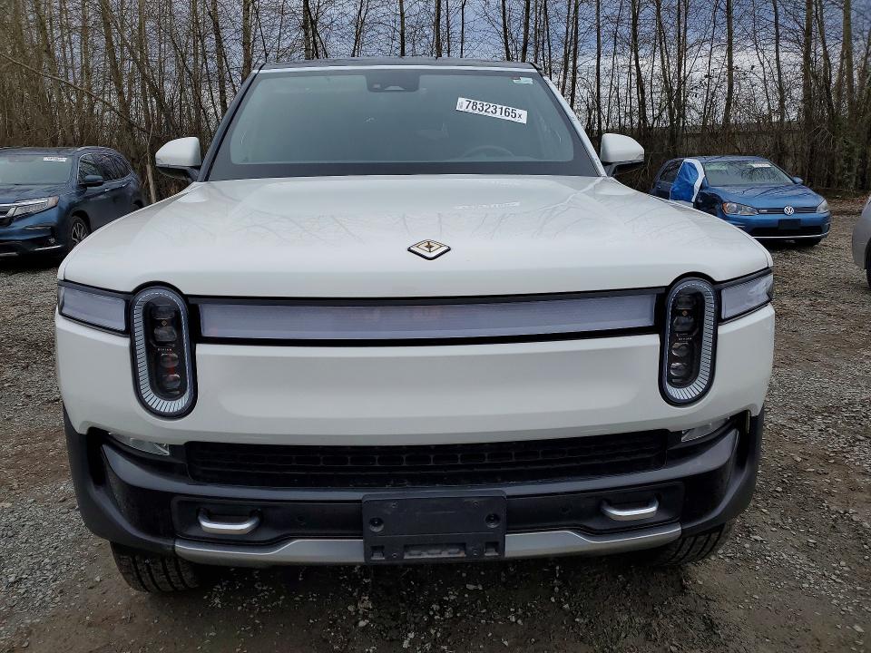 2022 Rivian R1s