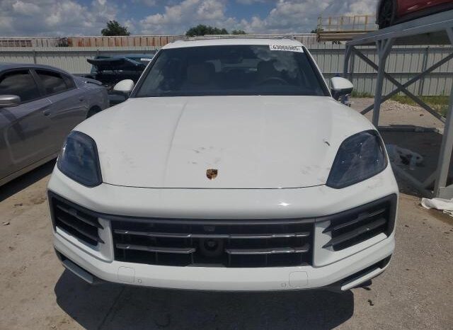 
								2024 Porsche Cayenne full									