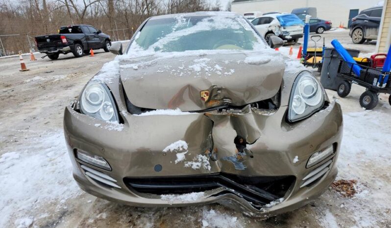 
								2013 Porsche Panamera full									