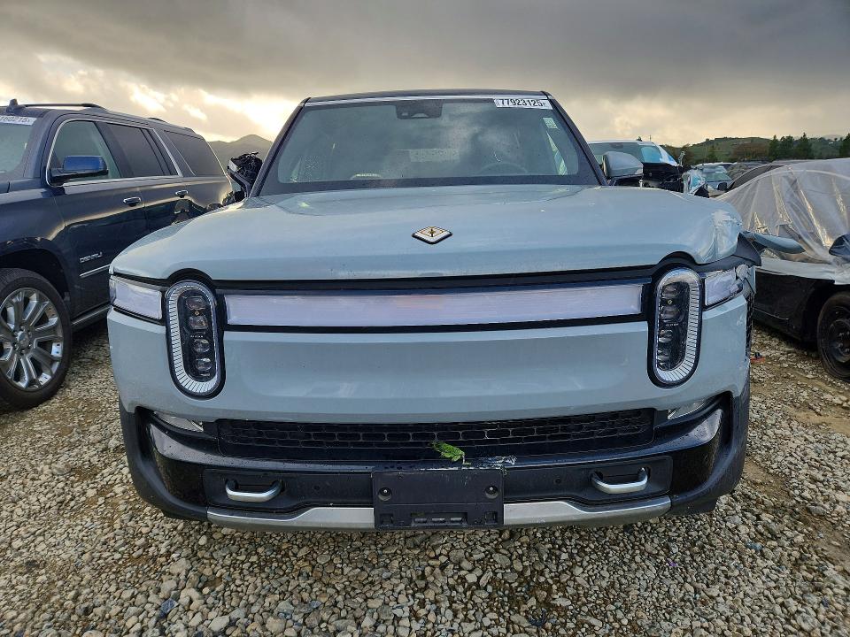 2024 Rivian R1s