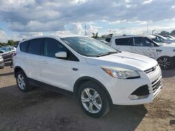 
										2015 Ford Escape se full									