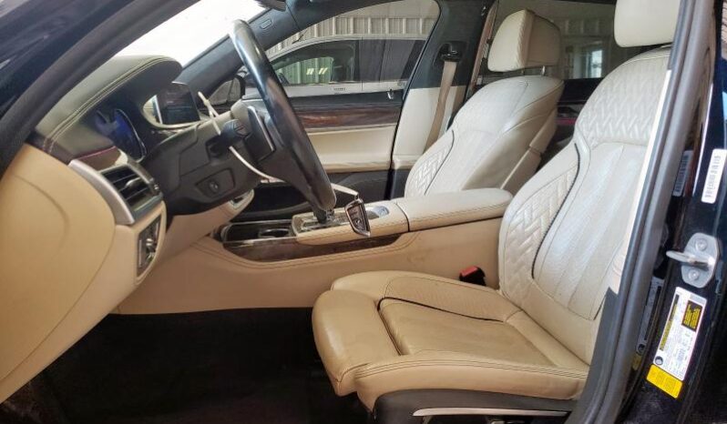 
								2017 BMW 7 series full									
