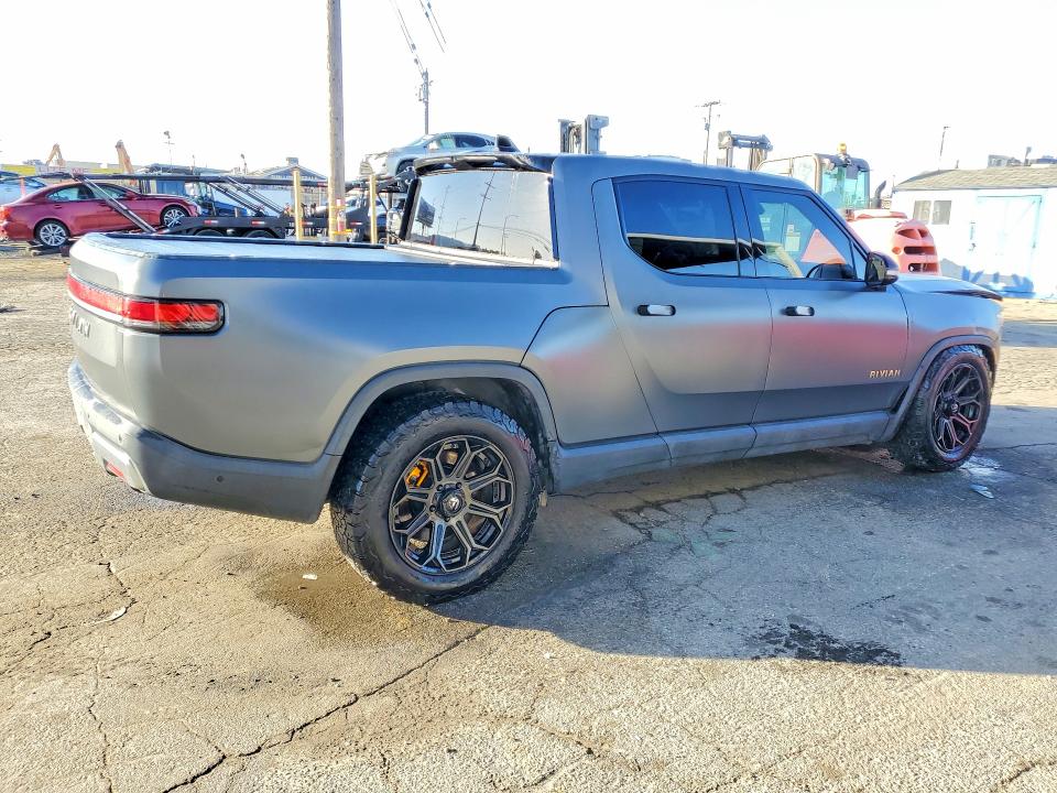2022 Rivian R1t