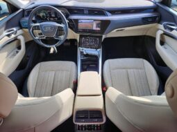 
										2024 Audi Q8 full									