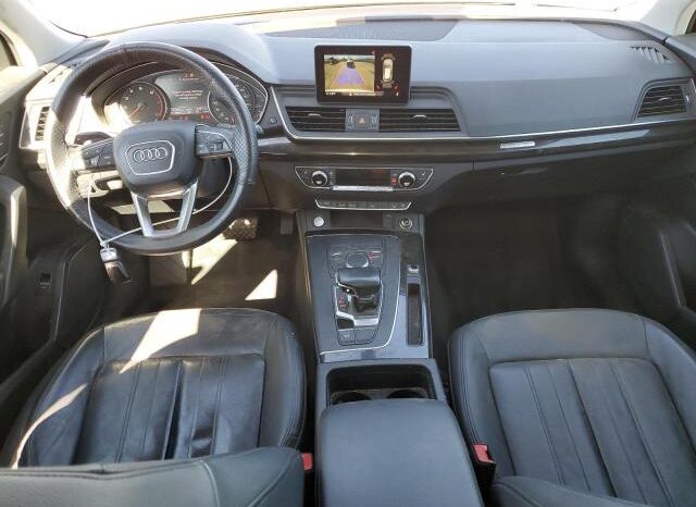 
								2020 Audi Q5 full									