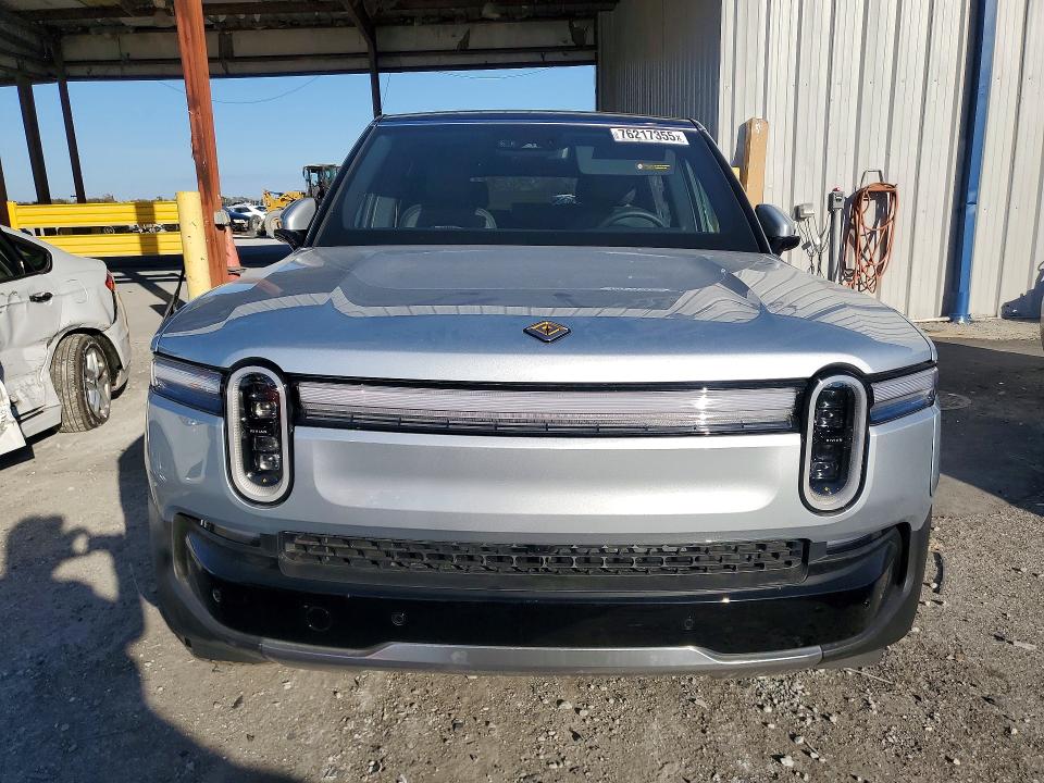 2026 Rivian R1s