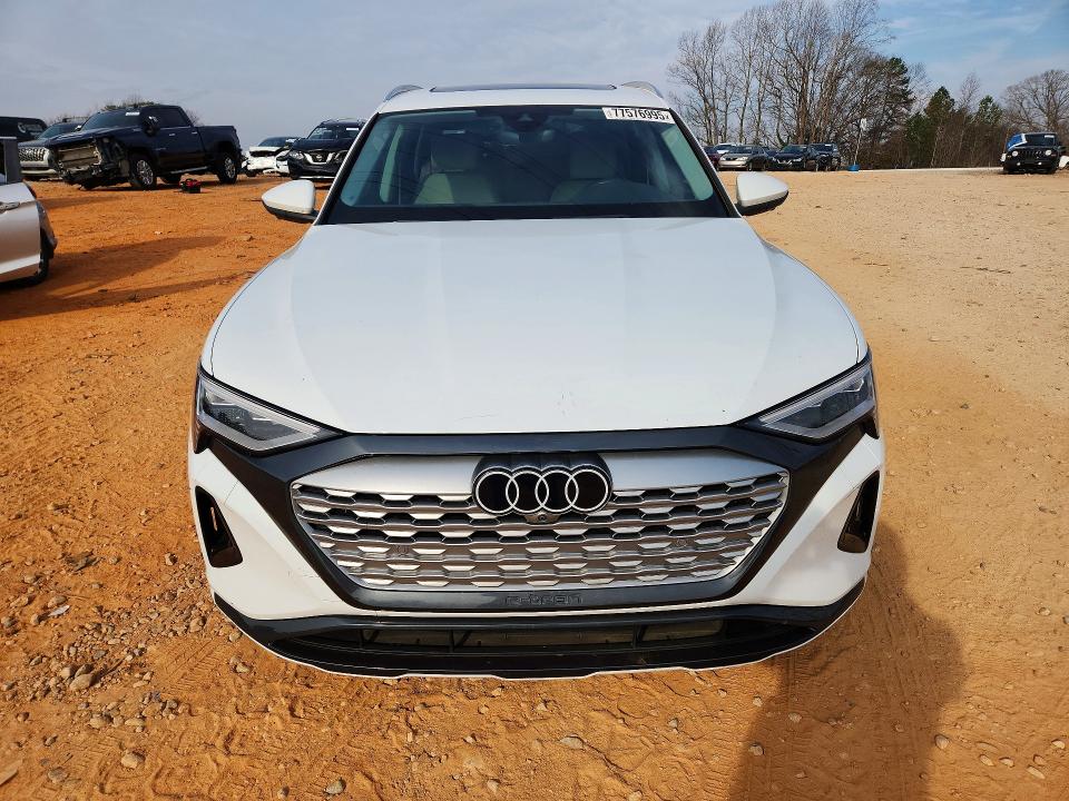 2024 Audi Q8