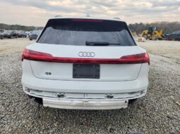 
										2024 Audi Q8 full									