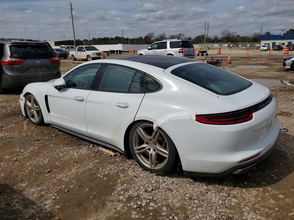 2018 Porsche Panamera