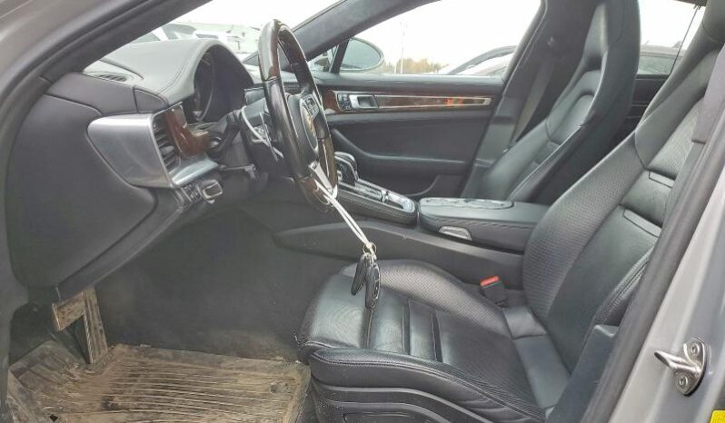 
								2019 Porsche Panamera full									