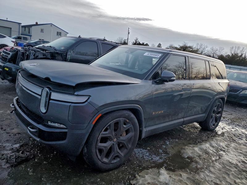 2023 Rivian R1s