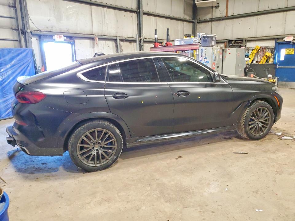 2022 BMW X6