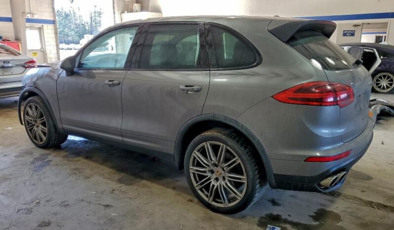 
								2016 Porsche Cayenne full									