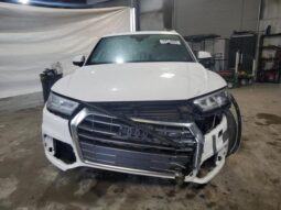 
										2019 Audi Q5 full									
