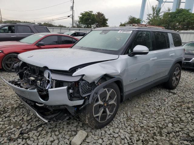 2024 Rivian R1s