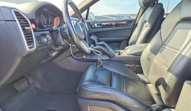 
								2019 Porsche Cayenne full									
