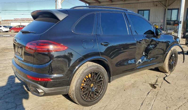 
								2017 Porsche Cayenne full									