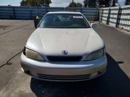 
										1998 Lexus Es 300 full									
