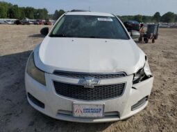 
										2013 Chevrolet Cruze ls full									