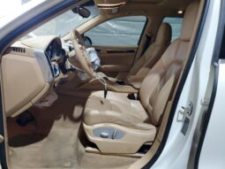 
										2012 Porsche Cayenne full									